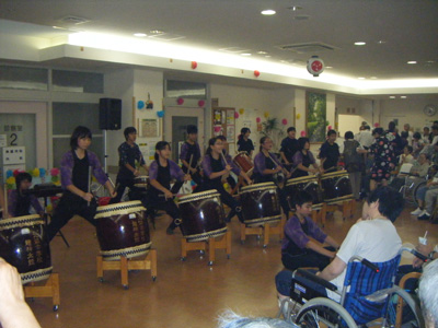 北浜中学校による和太鼓の演奏