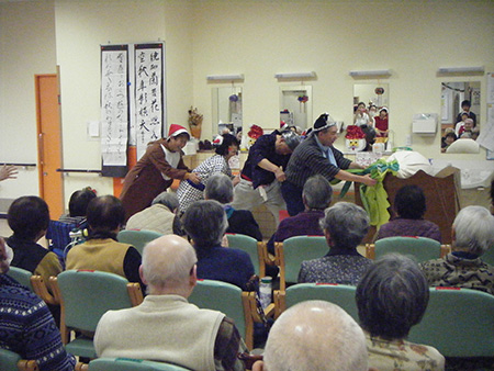 職員劇「大きなかぶ」