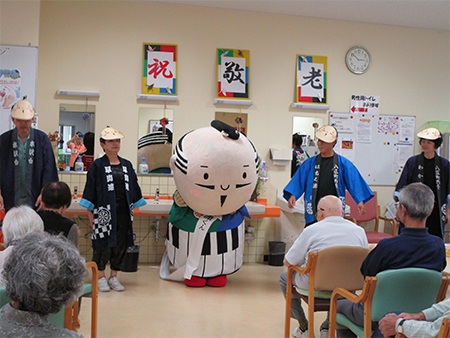 敬老会に家康くんがやってきました2